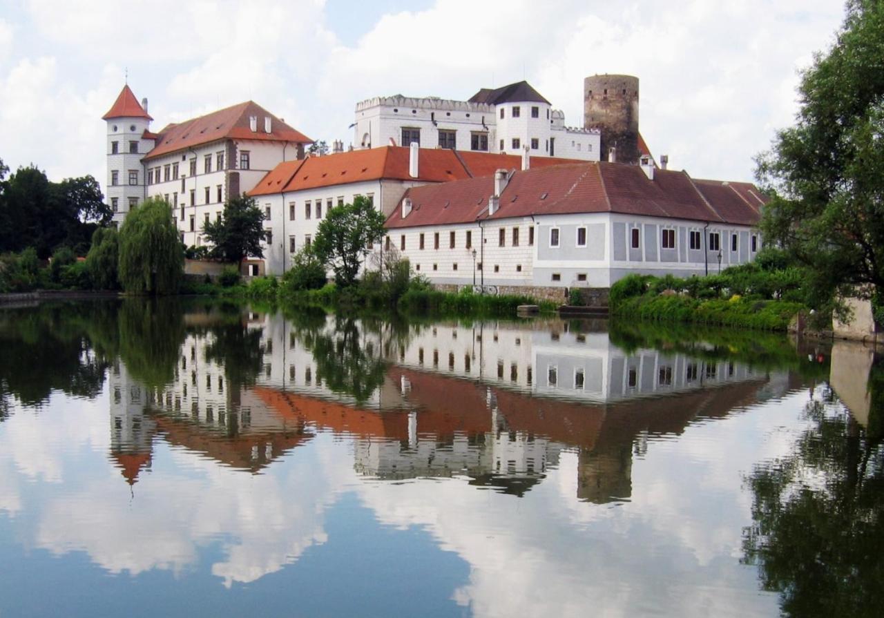Only Apartments Jindrichuv Hradec Exterior foto